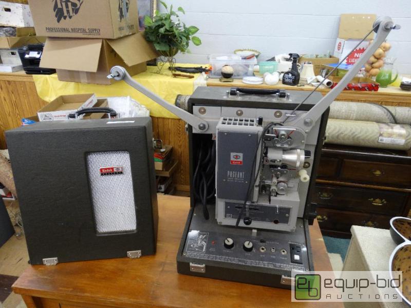 lot 638 image: Vintage Kodak pageant sound projector.  Model...