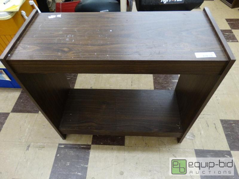 lot 648 image: Hall tableconsolefish tank stand.  32&quot...