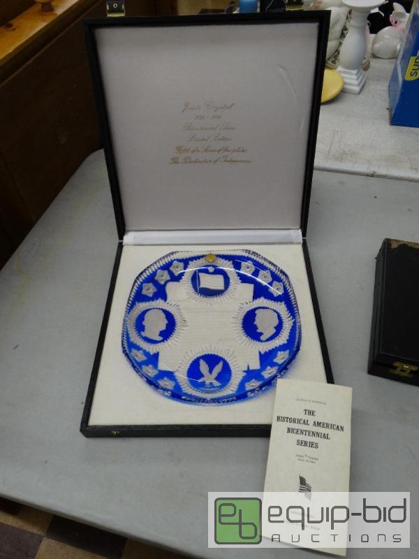 lot 690 image: Josair Crystal historical American Bicentenni...