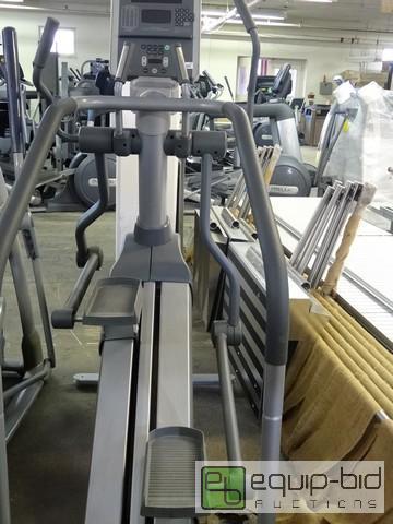 lot 412 image: Life Fitness Summit Trainer Commercial Grade