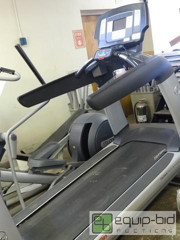 lot 414 image: Life Fitness Flex Deck Commercial Treadmill