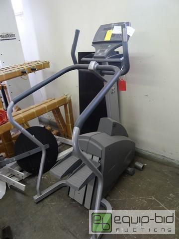 lot 428 image: Life Fitness Stair Climber Commercial Grade