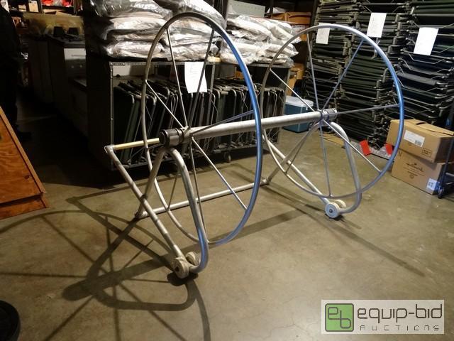lot 435 image: Large Pool Buoy Line Spool