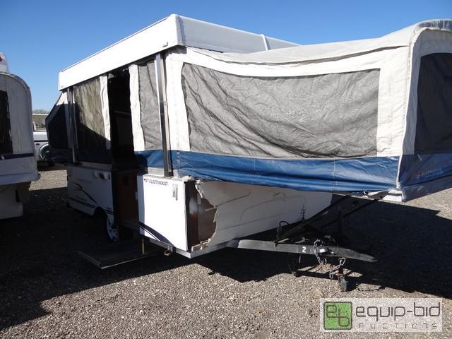 lot 449 image: 2005 Fleetwood Santa Fe Trailer, VIN # 4ce689f1557265660