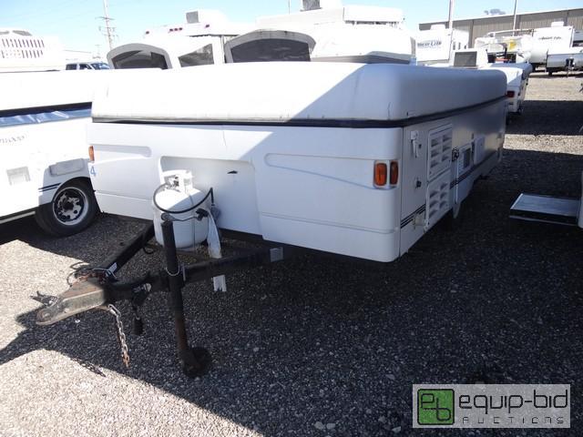 lot 453 image: 2001 Fleetwood Santa Fe Trailer, VIN # 4cp689f1317298190