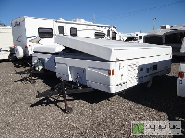 lot 455 image: 2003 Fleetwood Santa Fe Trailer, VIN # 4cp689f1137240100