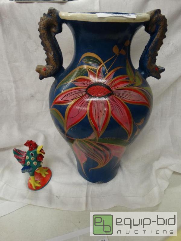 lot 655 image: Mexican art Decor&nbsp  Large Wn Vase &amp ...