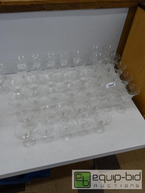 lot 706 image: Drink Stemware&nbsp  40 Pc. Set- 10 Each Of ...