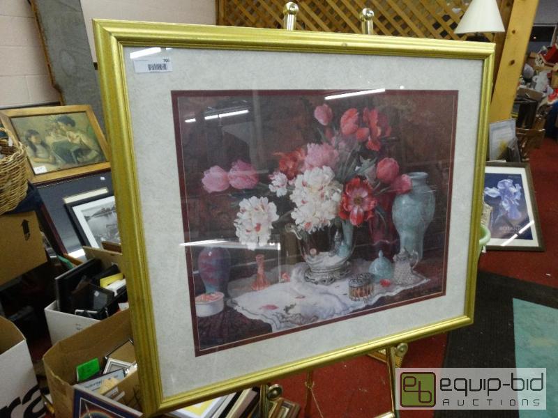 lot 766 image: Frame Print&nbsp  Large Gold Framed Floral P...