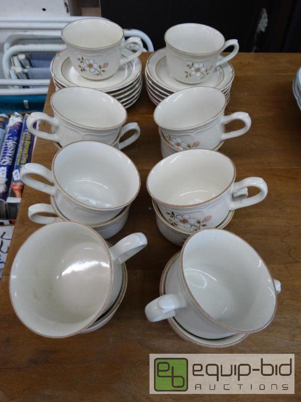 lot 1011 image: Lot Of Covington Stone Ware - Cupssaucers - ...