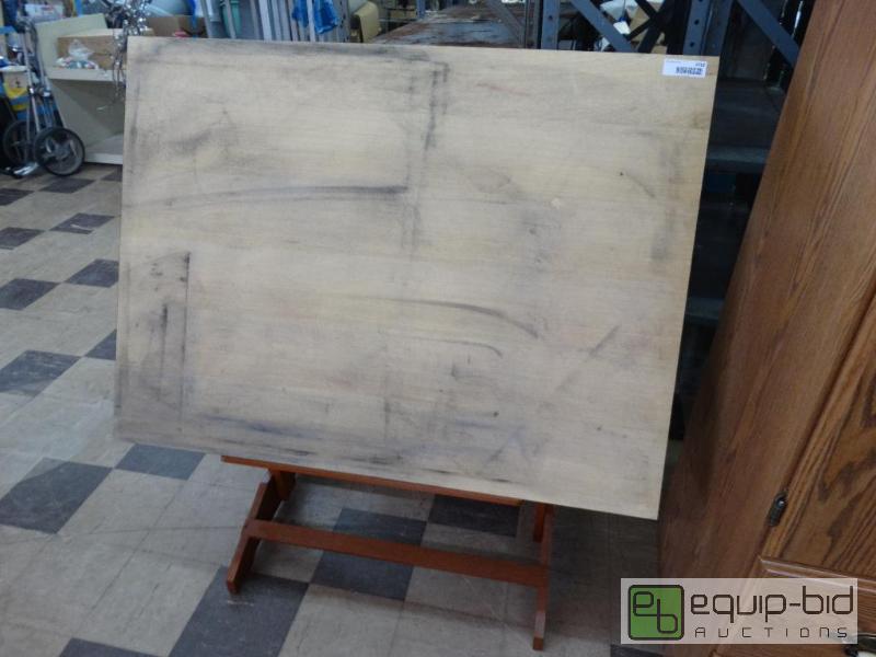 lot 1016 image: Adjustable Drafting Table....