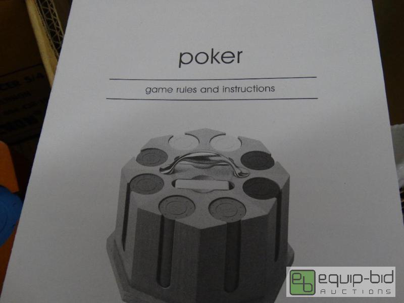 lot 1047 image: Wood Poker Set....