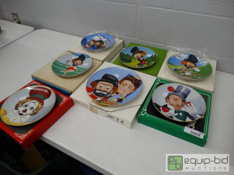 lot 802 image: 7 Red Skelton &nbspCollector Plates WBoxes...