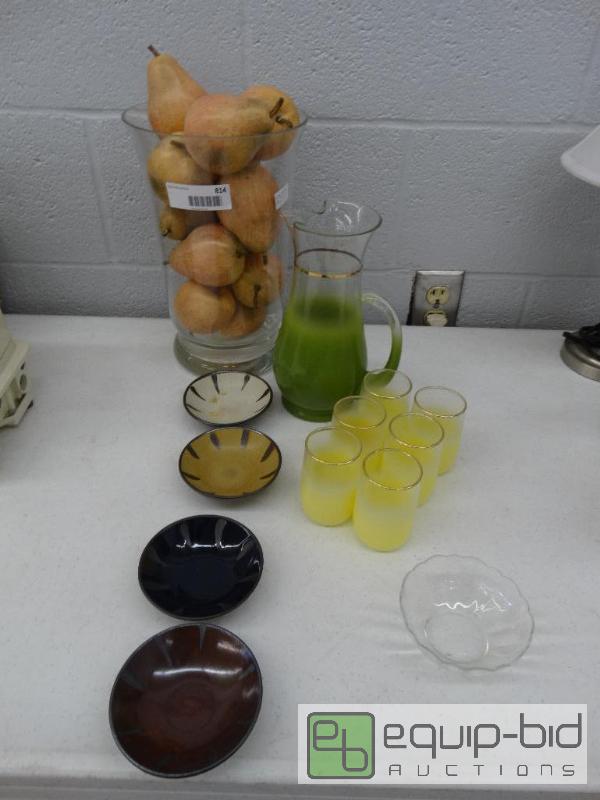 lot 814 image: Lot Of Glass Ware....