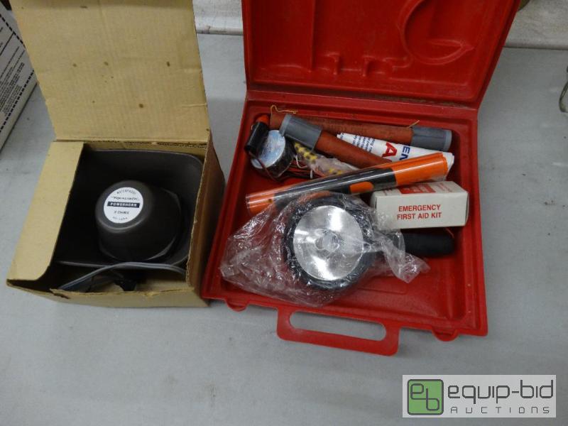 lot 839 image: Flare Kit &amp Power Horn....