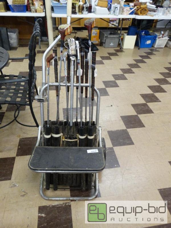 lot 849 image: Vintage Golf Caddy WClubs....