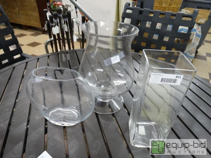 lot 851 image: 3 Glass Vases....