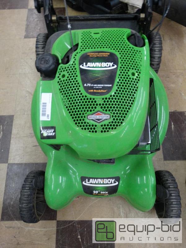 lot 887 image: Lawn Boy&nbsp20 Deck Mower Wready Start - ...