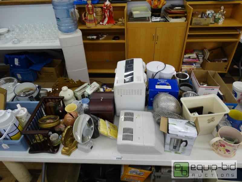 lot 890 image: All Items On Table - Small Appliances, Kitche...