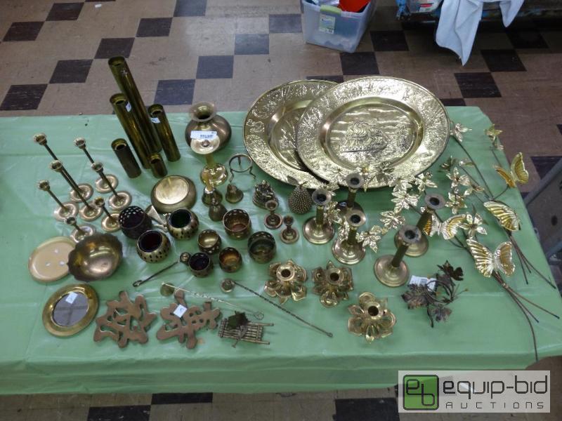 lot 894 image: Large Lot Of Brass Decor, Candles Holders, Wa...