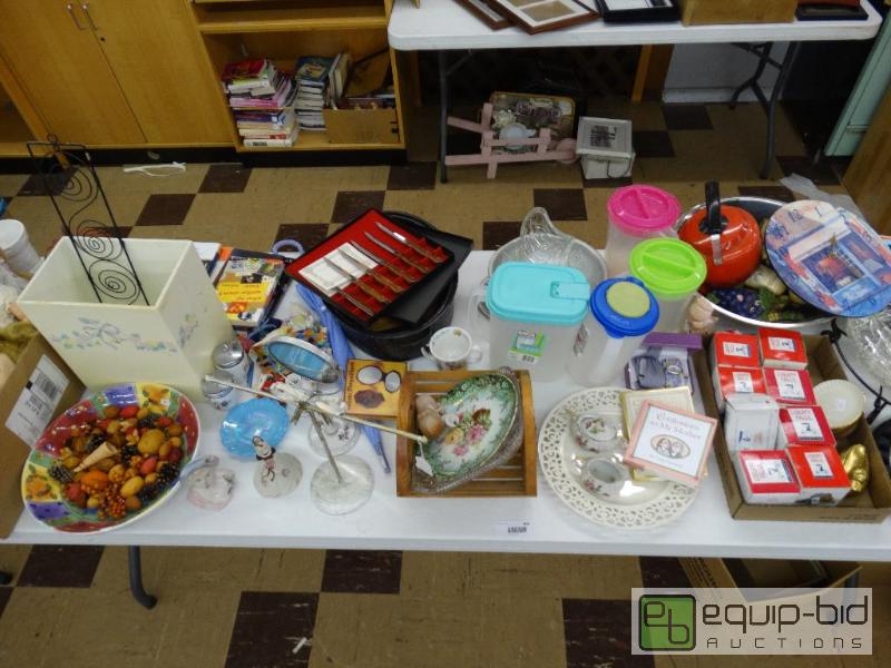 lot 908 image: All Items On Table. Decor, Kitchen ware, Chin...