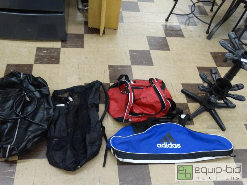 lot 909 image: Lot Of 4 Duffel Bags &amp Shoe tree....