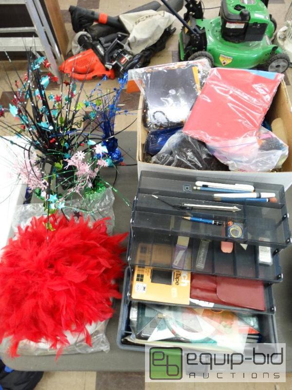 lot 932 image: Box Of ArtParty Supplies &amp Decorations, ...