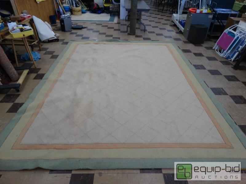 lot 946 image: 9Ft 8 x 12Ft 7 Banded Edge Rug. Moss,Gold,P...
