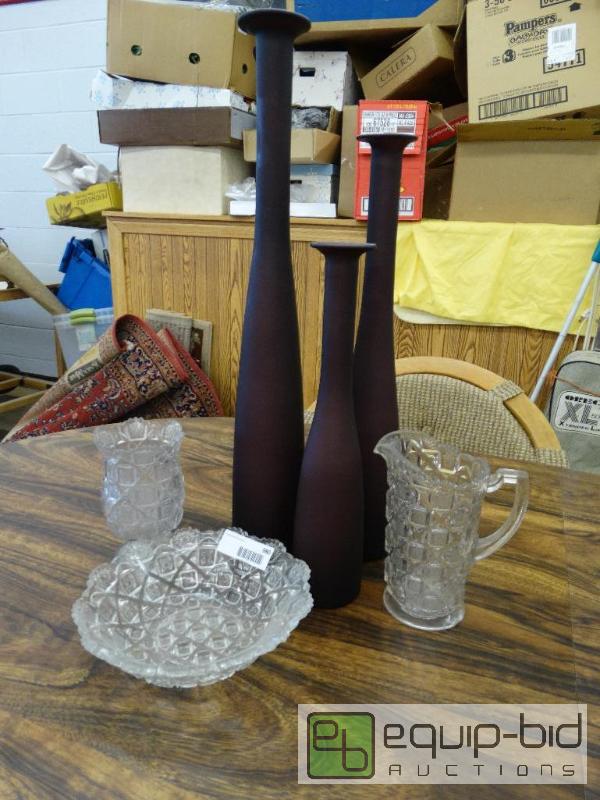 lot 980 image: 3 Pressed Pattern Glass Pcs. - Bowl, vase, Pi...