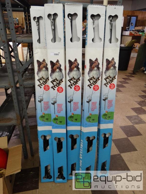 lot 988 image: 5 NIB Pet Tethers....