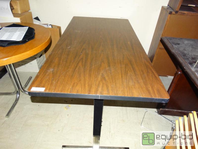 lot 694 image: Table.&nbsp  61 x 29 12....