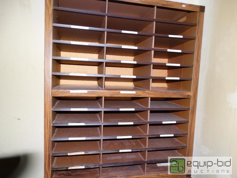 lot 701 image: Organizer Shelf With Slots Metal.&nbsp  30 x...