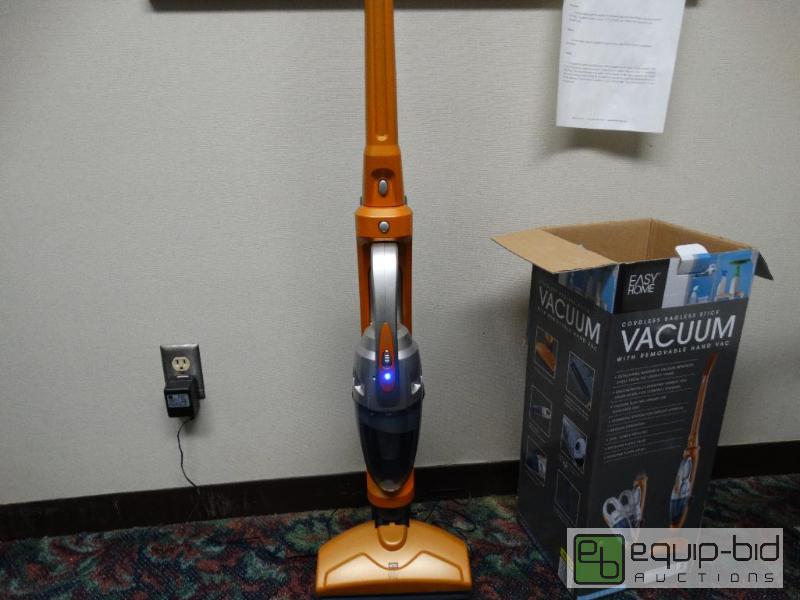 lot 705 image: Vacuum Cordless, Bagless&nbspWith Remove abl...