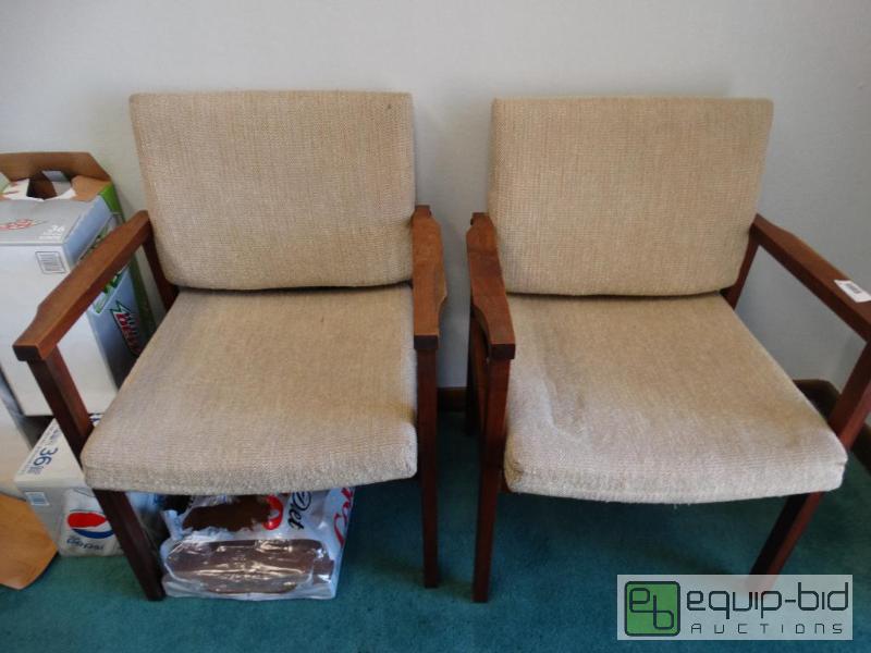lot 721 image: 2 Nice Office Chairs.&nbsp...
