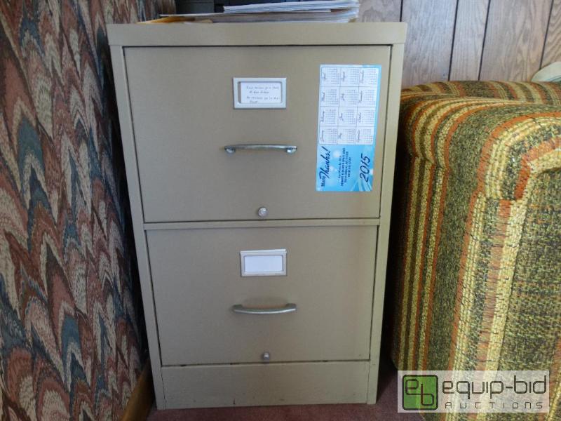 lot 789 image: 2 Drawer Metal File Cabinet....