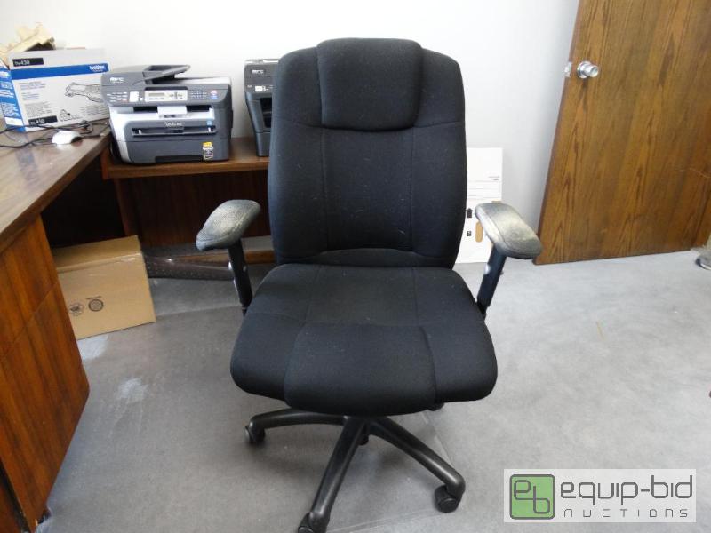lot 835 image: Desk Chair....