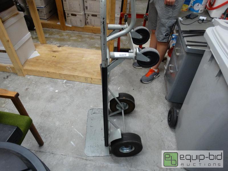lot 881 image: 4 Wheel Dolly....
