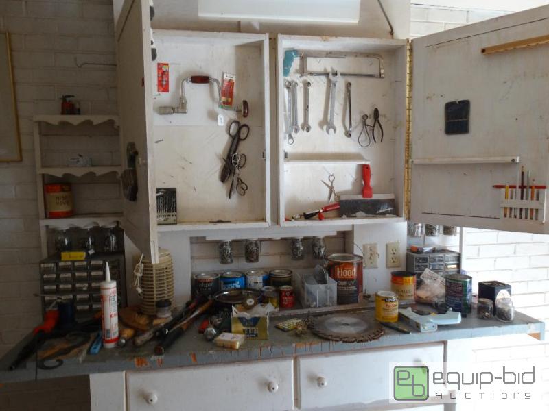 lot 2244 image: Large lot of various wood working tools, blad...