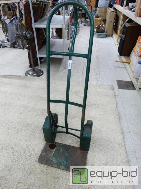 lot 736 image: 2 wheel dolly.&nbsp  Needs TLC...