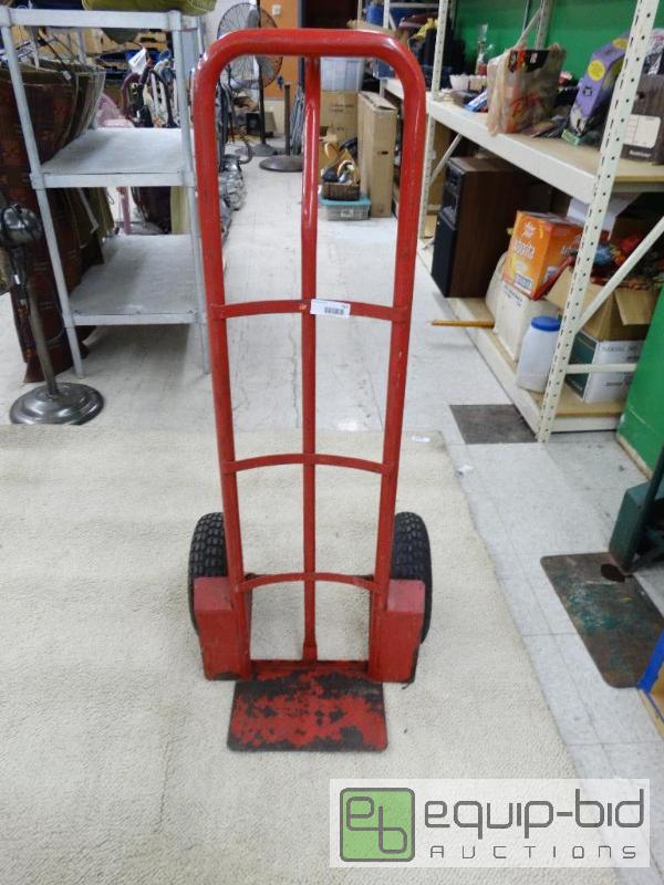 lot 737 image: 2 wheel dolly....