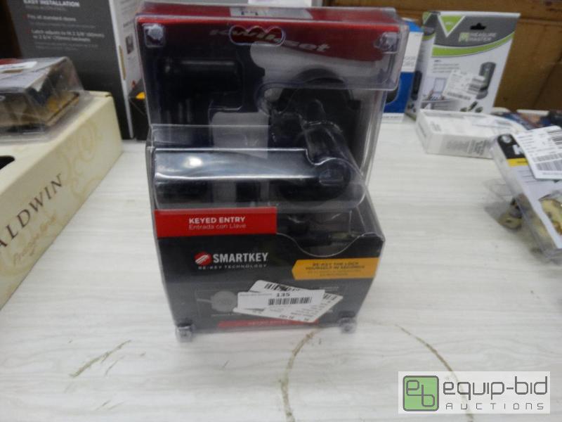 lot 135 image: Kwikset Keyed Lever Entry Set WSmart Key....