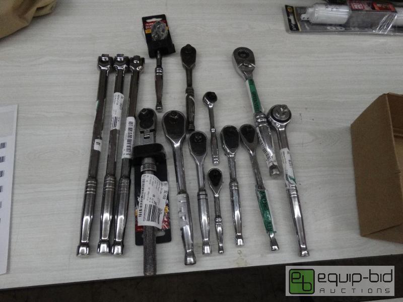 lot 156 image: Lot Of 14 Ratchets - Need Work....
