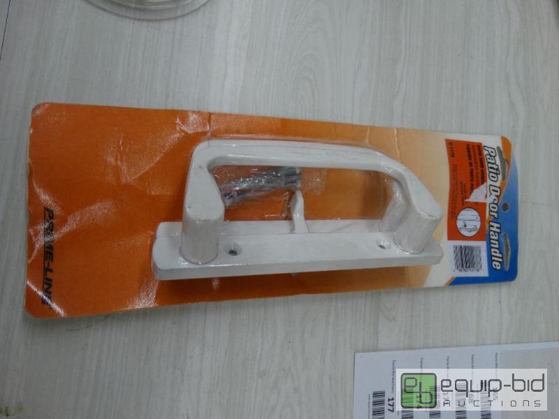 lot 162 image: Patio Door handle....