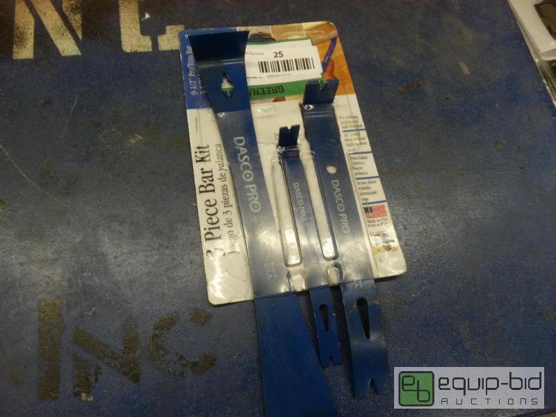 lot 25 image: 3 Pc Trim Pry Bar Set....