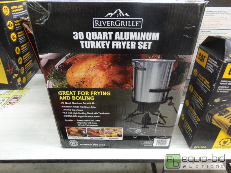 lot 354 image: 30 Qt Aluminum Turkey Fryer set....
