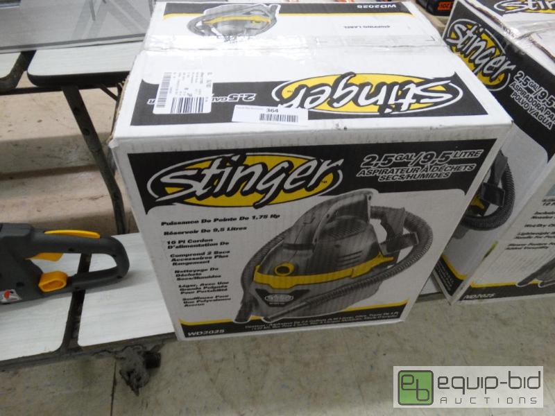 lot 364 image: Stinger 2.5 Gallon WetDry Vac....