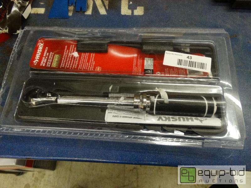 lot 43 image: Husky Torque Wrench In Case.&nbsp...