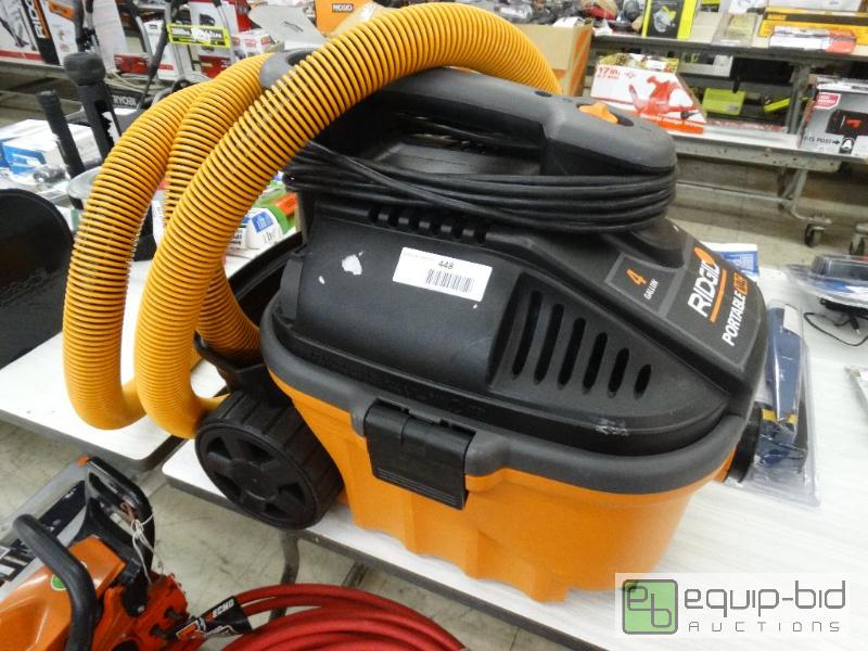 lot 448 image: Ridgid&nbsp4 Gallon Portable Vac....