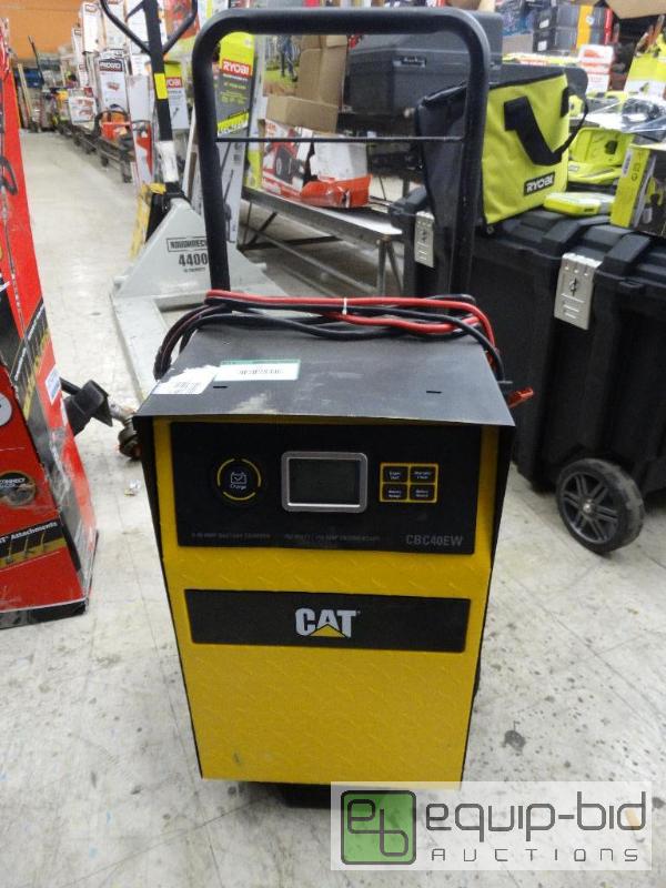lot 50 image: Cat 0-40 AMP Battery Charger....