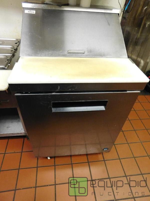 lot 1308 image: Hoshizaki 27 Inch Sandwich Prep Table